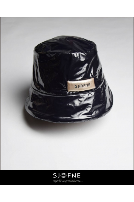 czapka-damska-czarna-ciepla-bucket-hat-najmodniejsze-nakrycie-glowy-Sjofne