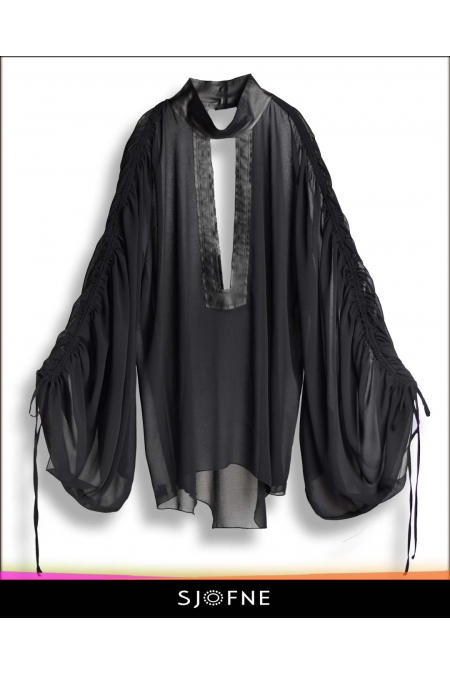 Koszula szyfonowa czarna z szerokimi rękawami to elegancka bluzka oversize od polskiego projektanta mody Sjofne