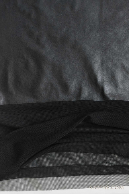 Czarna bluzeczka bez rękawów z miękkiej ekoskóry Sjofne