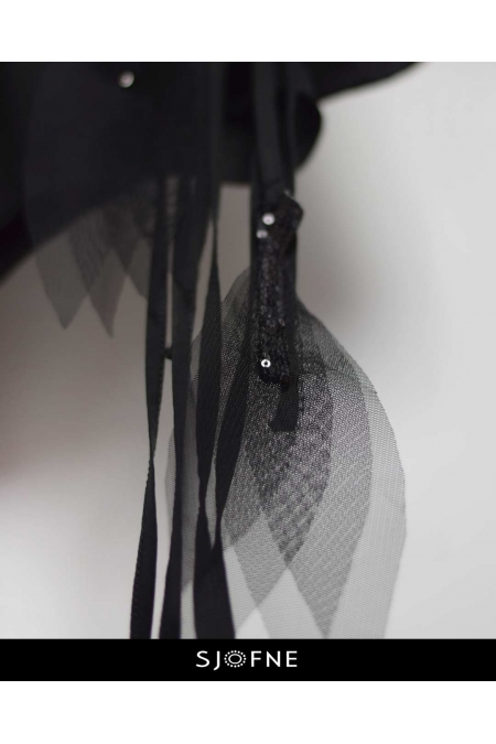 letnie zwiewne spodenki z szerokimi nogawkami Sjofne - czarne ubrania od projektanta