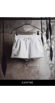 Białe, krótkie spodenki dresowe z wysokim stanem, szorty jak bermudy z rozporkami po bokach Sjofne Projektant mody