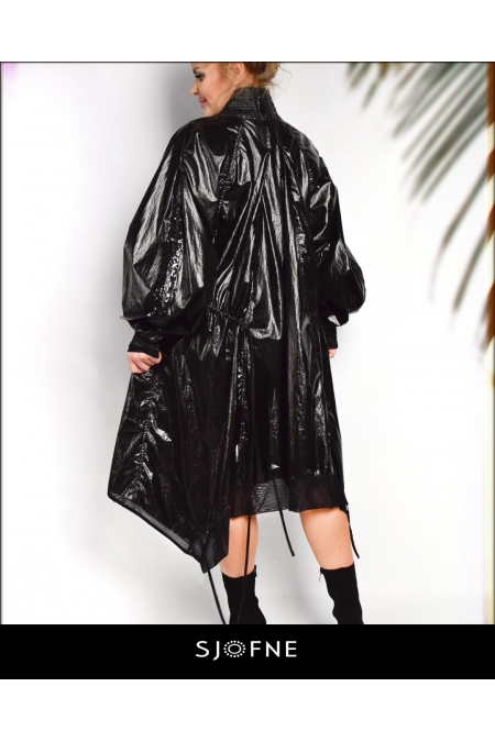 Oryginalny luźny płaszcz na wiosnę z ortalionu przeciwdeszczowy od polskiego projektanta mody Sjofne