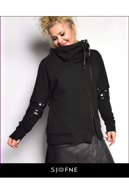 Elegancka czarna bluza damska z cekinami na rękawie do pracy zamiast żakietu Sjofne Polski projektant mody