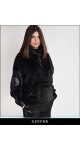 Luźna czarna bluza z pluszowego weluru fajna na zimę od polskiego projektanta mody Sjofne