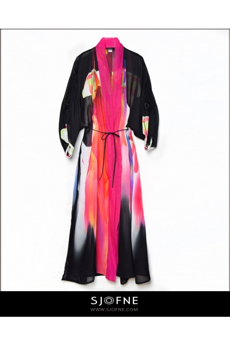 Eleganckie czarne długie kimono z duzym kolorowym wzorem Sjofne